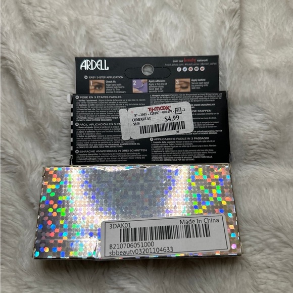 Two Pairs of False Eyelashes - Picture 2 of 2